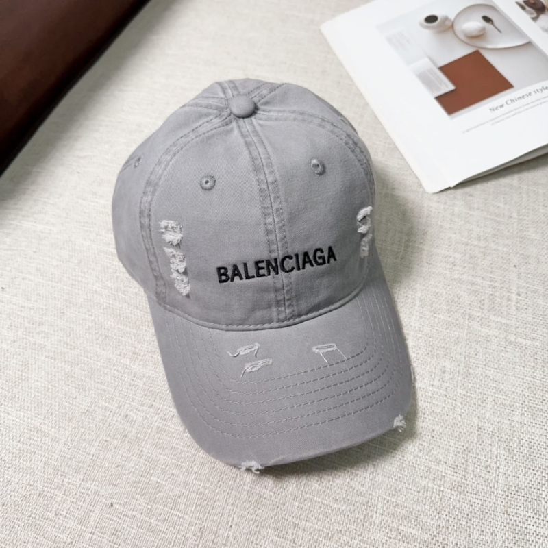 BALENCIAGA